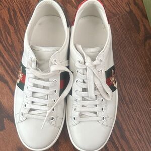 Authentic Gucci - Women